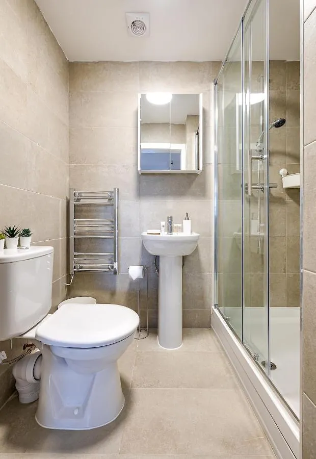 Stunning 1 Bed Apartment In The Heart Of Stockport