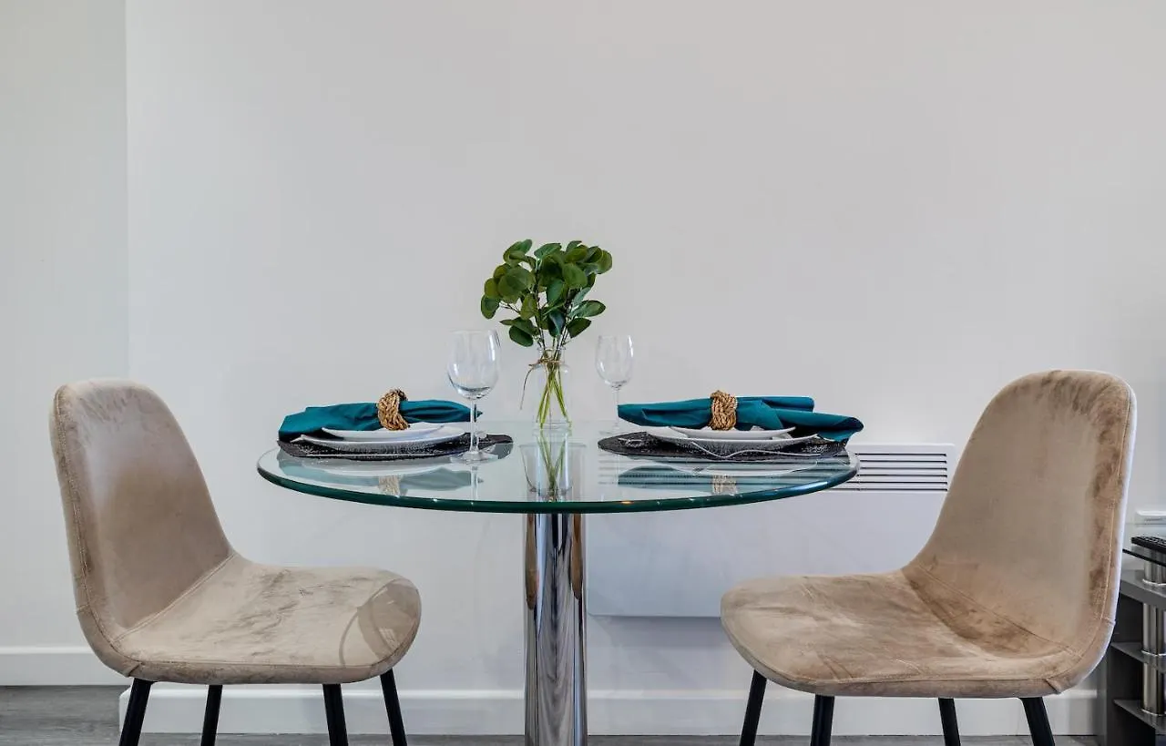 Stunning 1 Bed Apartment In The Heart Of Stockport 0*,  United Kingdom
